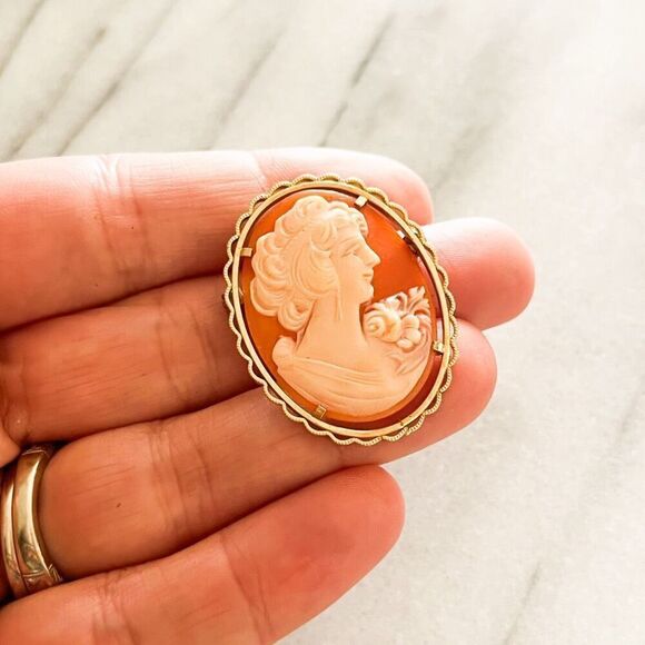 Vintage Carved Shell Cameo Brooch Gold Toned Metal Prong Set Pin Unsigned - Picture 4 of 7